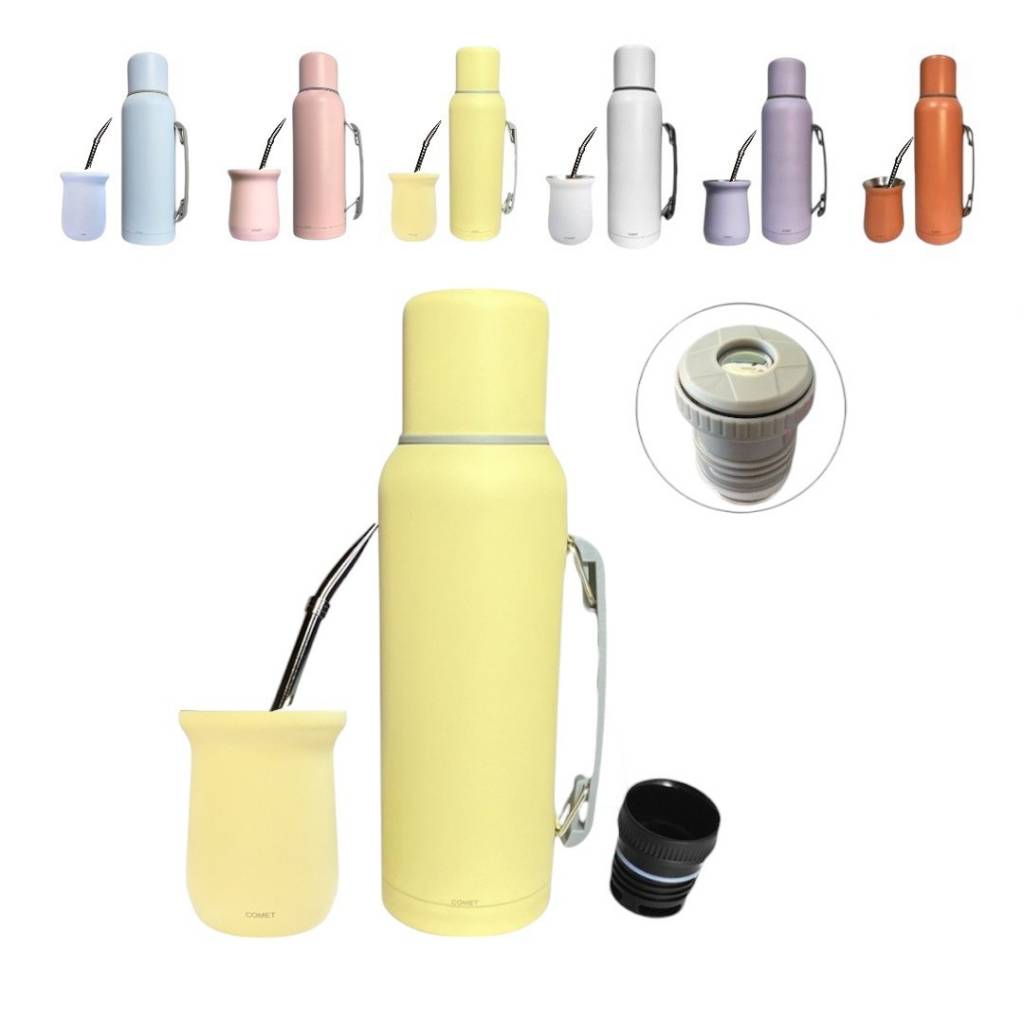 Combo  termo de acero inoxidable de 1 litro que mantiene la temperatura de tus bebidas por 12 horas y un mate de acero inoxidable de 260 ml. El termo tiene un diseño ergonómico con asa para un agarre cómodo y un tapón cebador para cebar mate fácilmente.