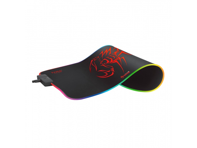 Transforma tu espacio de juego con el Mousepad Gaming Marvo MG-G08 RGB. Con un cable de 2m y un acabado negro elegante, ofrece un control excepcional para tus partidas. Las luces RGB crean un ambiente dinámico y atractivo. ¡Haz de cada sesión de juego una