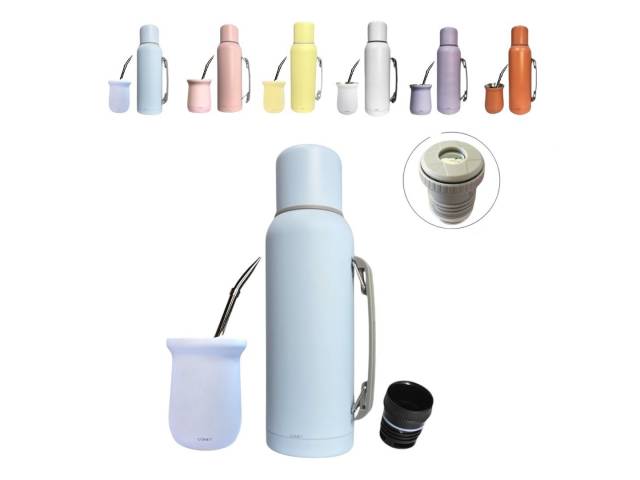 Combo  termo de acero inoxidable de 1 litro que mantiene la temperatura de tus bebidas por 12 horas y un mate de acero inoxidable de 260 ml. El termo tiene un diseño ergonómico con asa para un agarre cómodo y un tapón cebador para cebar mate fácilmente.