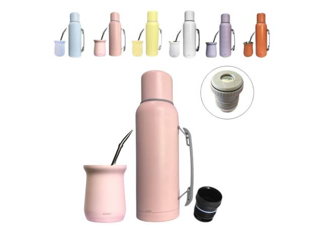 Combo  termo de acero inoxidable de 1 litro que mantiene la temperatura de tus bebidas por 12 horas y un mate de acero inoxidable de 260 ml. El termo tiene un diseño ergonómico con asa para un agarre cómodo y un tapón cebador para cebar mate fácilmente.