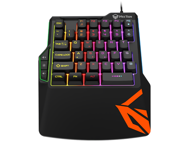 Teclado gamer KB015, ratón C011 y mouse pad, con retroiluminación RGB. El teclado tiene un diseño compacto y 35 teclas programables, ideal para juegos y oficina. El ratón cuenta con un sensor óptico de 6400 DPI y botones laterales. Perfectos para una expe