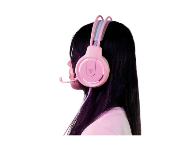 El Combo Gamer 5 en 1 P51 Pink Sakura de Fantech es la combinación perfecta de diversión y estilo. Diseñado para gamers que buscan destacar, incluye todo lo esencial para jugar cómodamente. 