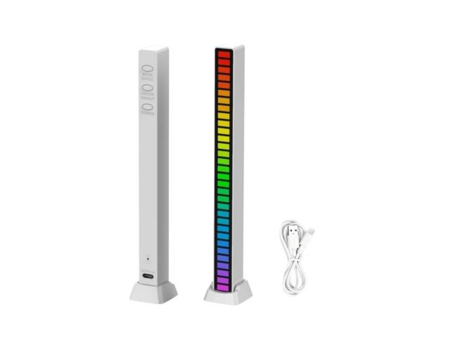 Transforma tu espacio de juego con la Barra de Luz LED RGB USB Audio Rítmica de 18 cm. Sincroniza la iluminación con tu música y juegos para una experiencia inmersiva. Su diseño compacto y moderno se adapta a cualquier setup. ¡Ilumina tus partidas y sient