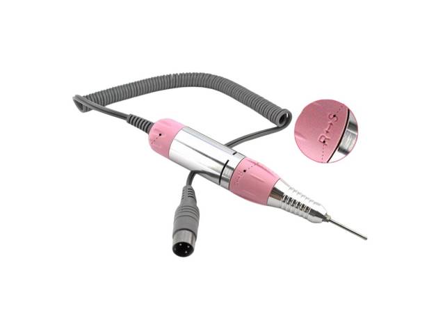 Potencia y estilo se unen en el Lápiz para Torno de Uñas de 12V. Con 35,000 RPM MAX y conector de 5 pines, es perfecto para manicuras y pedicuras profesionales. Su diseño rosa añade un toque chic a tu kit de belleza. ¡Logra resultados impecables con facil