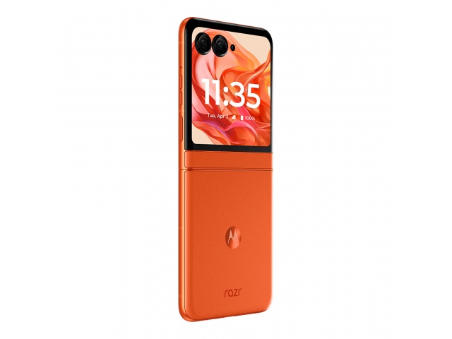 El Motorola Razr 50 en naranja combina innovación y diseño. Con pantallas de 6,9'' y 3,6'', 12 GB de RAM y 512 GB de almacenamiento, disfruta de conectividad 5G  