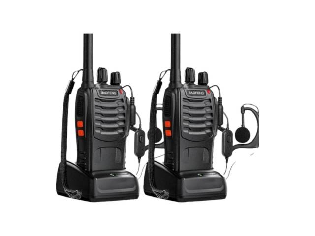 ¡Conéctate sin límites con los Handies Walkie Talkie Baofeng BF888S! Con un alcance de hasta 3 km, 16 canales y linterna integrada, son perfectos para aventuras al aire libre. ¡Comunicación clara y efectiva en cualquier lugar!  