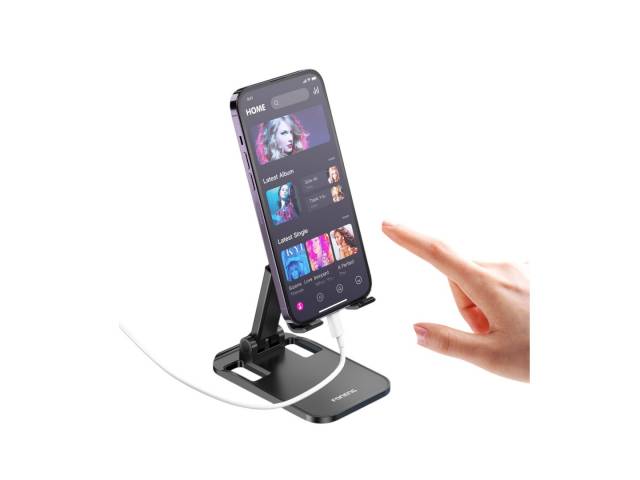 Descubre la comodidad del Soporte Celular/Tablet CP108 Black de Foneng. Con su construcción metálica, este soporte para mesa proporciona un soporte firme y seguro para tu dispositivo. Perfecto para seguir tus series favoritas, realizar videoconferencias o