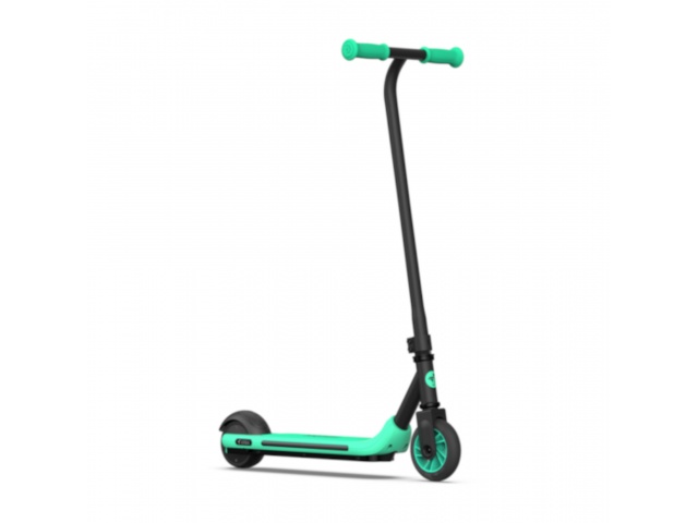 Descubre el Monopatín Eléctrico Segway Zing A6: velocidad de 12 km/h, diseño seguro y divertido en verde y negro. ¡Perfecto para que los niños se diviertan al aire libre!