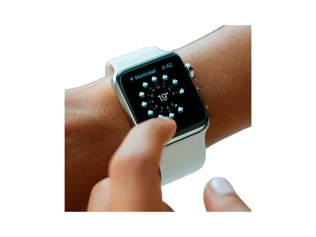 Mantente conectado y motivado con el Apple Watch Series 3 (38mm) MTEY2LL/A. Este reloj inteligente combina funcionalidad y estilo para adaptarse perfectamente a tu vida diaria.