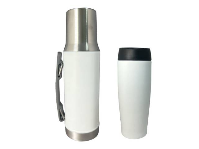 Que el frio no te gane, lleva tu mate y café a todos lados con el combo de termo tapa mate con bombilla de regalo y una jarra térmica de 450ml ! 