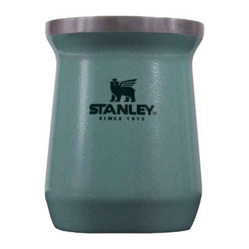 Lleva tu mate a cualquier parte con el Mate Stanley 236ml de Acero Inoxidable. Perfecto para mantener tu bebida caliente por más tiempo.