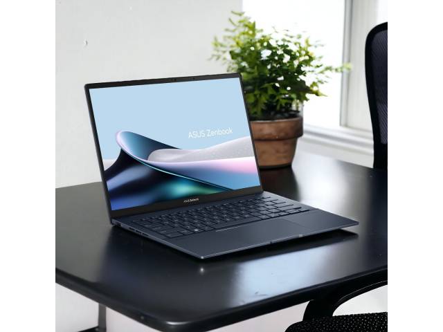 Disfruta de la experiencia Asus Zenbook 14'' OLED es un ultrabook excepcional que combina rendimiento, portabilidad y estilo. Equipado con un procesador Intel Core Ultra 9 de última generación, 32GB de RAM y un disco duro sólido de 1TB, este equipo te per