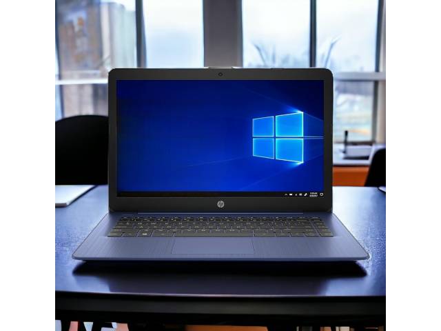 ¡Arrancan las clases y no te quedes sin la notebook HP de 14 pulgadas ideal para tareas básicas! Procesador Intel Celeron N4000, 4GB de RAM y 64GB de almacenamiento eMMC. Windows 10 preinstalado. Compacto, ligero y con un precio accesible.