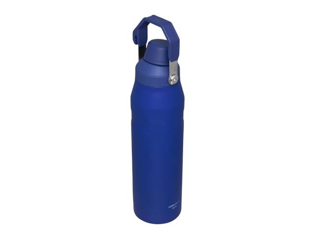 Descubre la Botella Stanley IceFlow 710ml  acero inoxidable, mantiene bebidas frías 48 horas, libre BPA, tapa de flujo rápido. Ideal para deporte, viajes y actividades al aire libre.