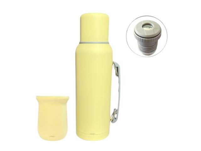 Tu COMBO ideal para cualquier ocasión. Con una capacidad de 1 litro y un diseño elegante, este termo de acero inoxidable mantendrá tus bebidas a la temperatura ideal por hasta 12 horas. Incluye un mate de 160 ml para disfrutar de tu compañía favorita.