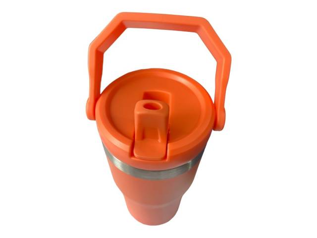 Disfruta de tus bebidas favoritas a la temperatura perfecta con el Vaso Térmico Comet de 600ml en color coral. Su doble pared de acero inoxidable mantiene tus bebidas frías y calientes por 12hs 