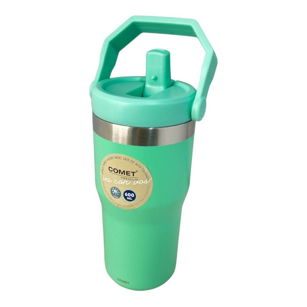 Disfruta de tus bebidas favoritas a la temperatura perfecta con el Vaso Térmico Comet de 600ml en color coral. Su doble pared de acero inoxidable mantiene tus bebidas frías y calientes por 12hs 